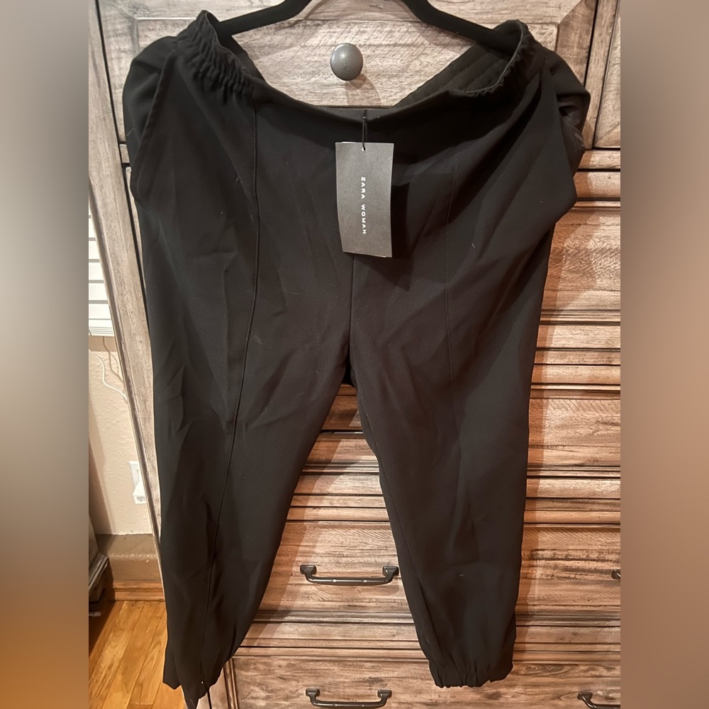 Black pants from Zara Women size Medium. New with tags
